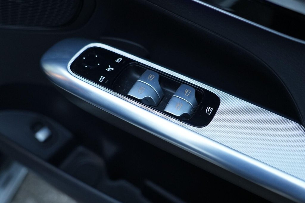 Used Mercedes-Benz GLC 2023 for sale - 77263890: Photo 25