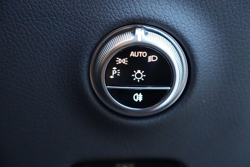 Used Mercedes-Benz GLC 2023 for sale - 77263890: Photo 33