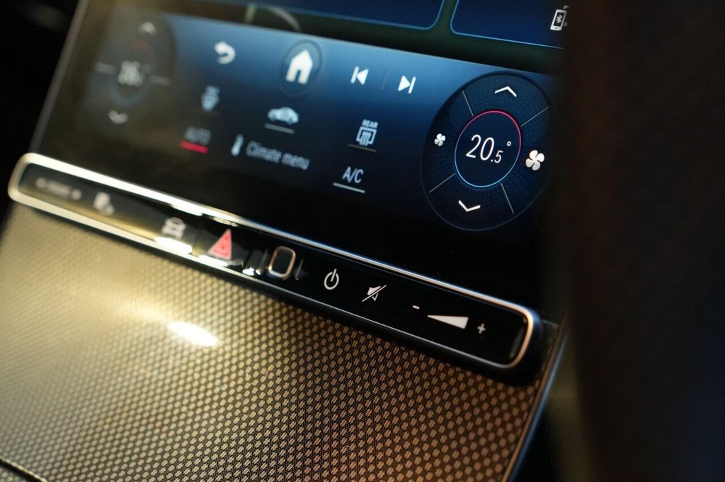 Used Mercedes-Benz GLC 2023 for sale - 77263890: Photo 40