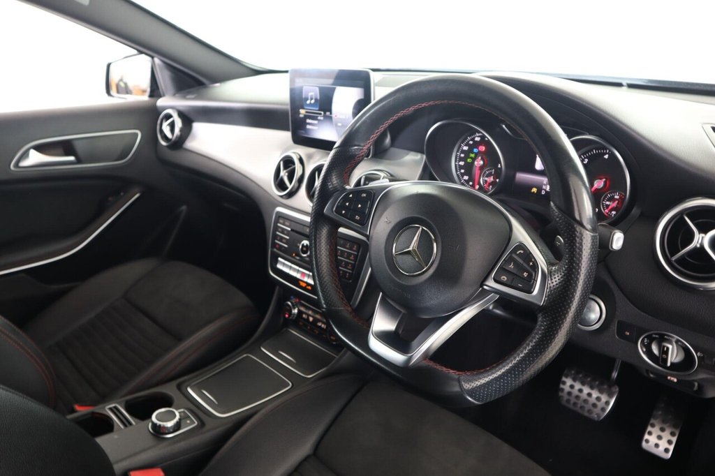 Used Mercedes-Benz GLA 2018 for sale - 77880173: Photo 11