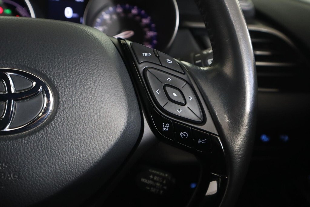 Used Toyota C-HR 2022 for sale - 76376060: Photo 17