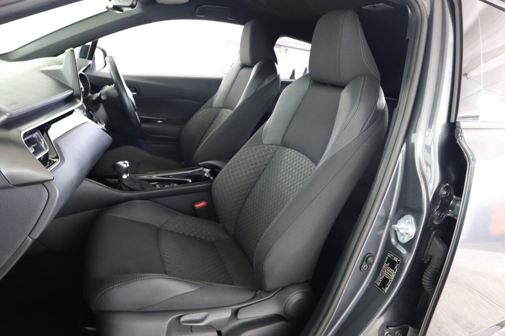 Used Toyota C-HR 2022 for sale - 76376060: Photo 48