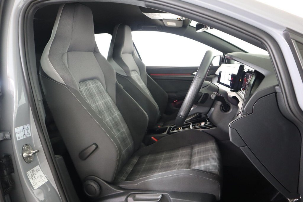 Used Volkswagen Golf 2023 for sale - 76256260: Photo 14