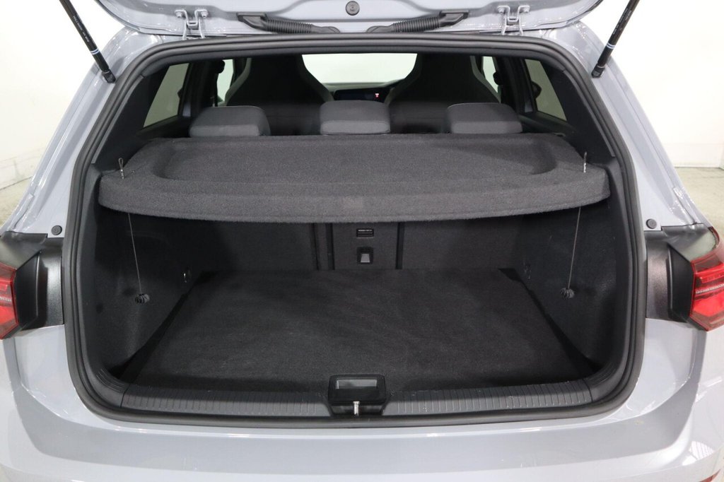 Used Volkswagen Golf 2023 for sale - 76256260: Photo 47