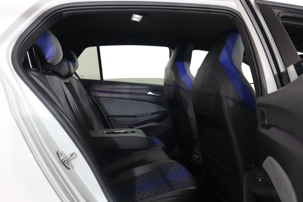Used Volkswagen Golf 2023 for sale - 77027520: Photo 24