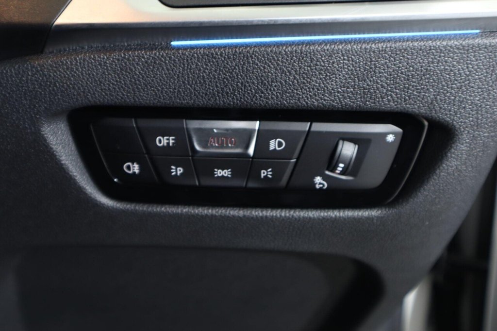 Used BMW 3 Series 2024 for sale - 77111096: Photo 25