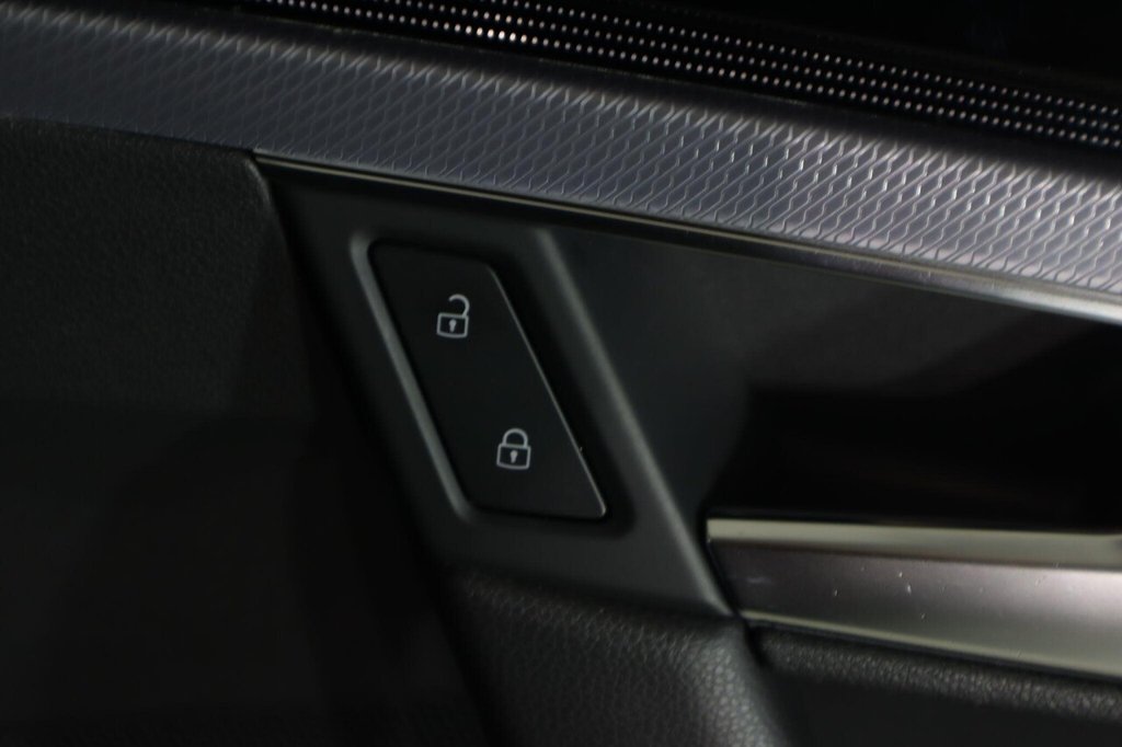 Used Volkswagen Touareg 2023 for sale - 77422465: Photo 28