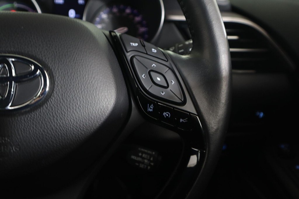 Used Toyota C-HR 2023 for sale - 77263673: Photo 17