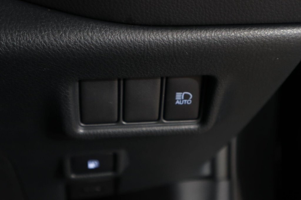 Used Toyota C-HR 2023 for sale - 77263673: Photo 26