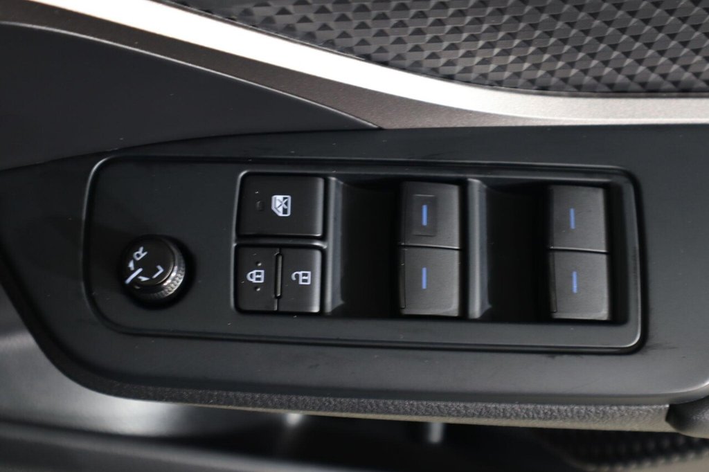 Used Toyota C-HR 2023 for sale - 77263673: Photo 27