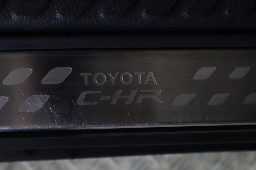 Used Toyota C-HR 2023 for sale - 77263673: Photo 49