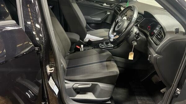 Used Volkswagen T-Roc 2021 for sale - 77849926: Photo 10