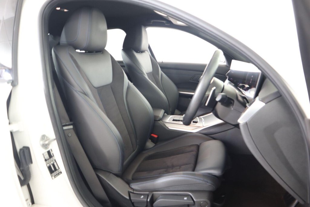 Used BMW 3 Series 2024 for sale - 78102821: Photo 12