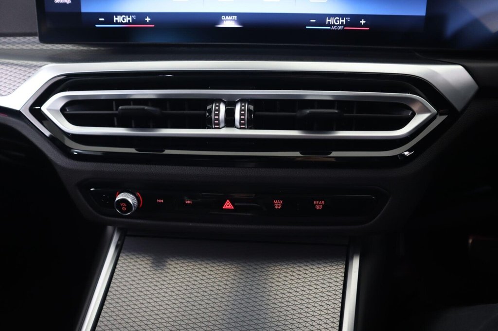 Used BMW 3 Series 2024 for sale - 78102821: Photo 31