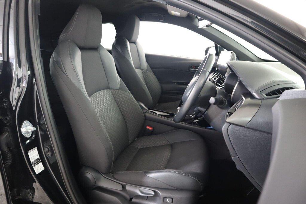 Used Toyota C-HR 2022 for sale - 76820982: Photo 14