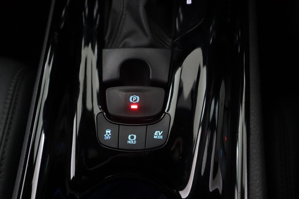 Used Toyota C-HR 2022 for sale - 76820982: Photo 24