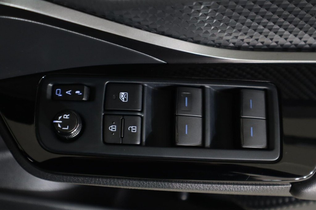 Used Toyota C-HR 2022 for sale - 76820982: Photo 27