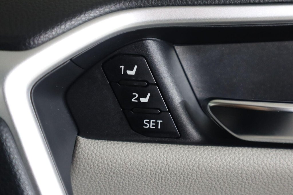 Used Toyota RAV4 2022 for sale - 76148093: Photo 28