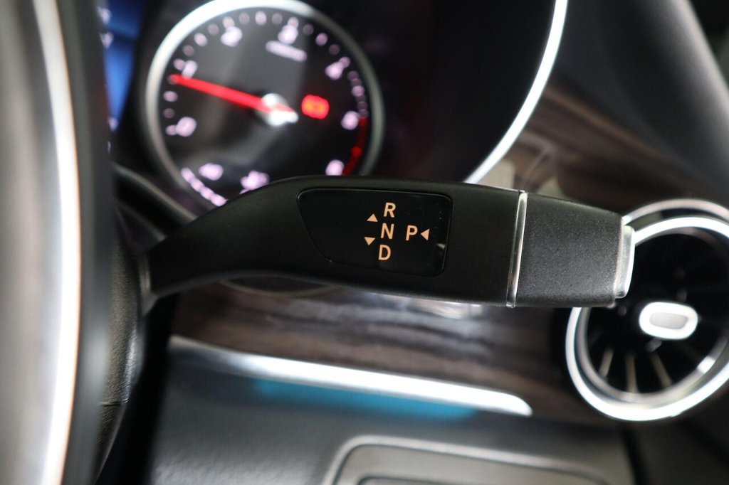 Used Mercedes-Benz V-Class 2020 for sale - 76751334: Photo 22