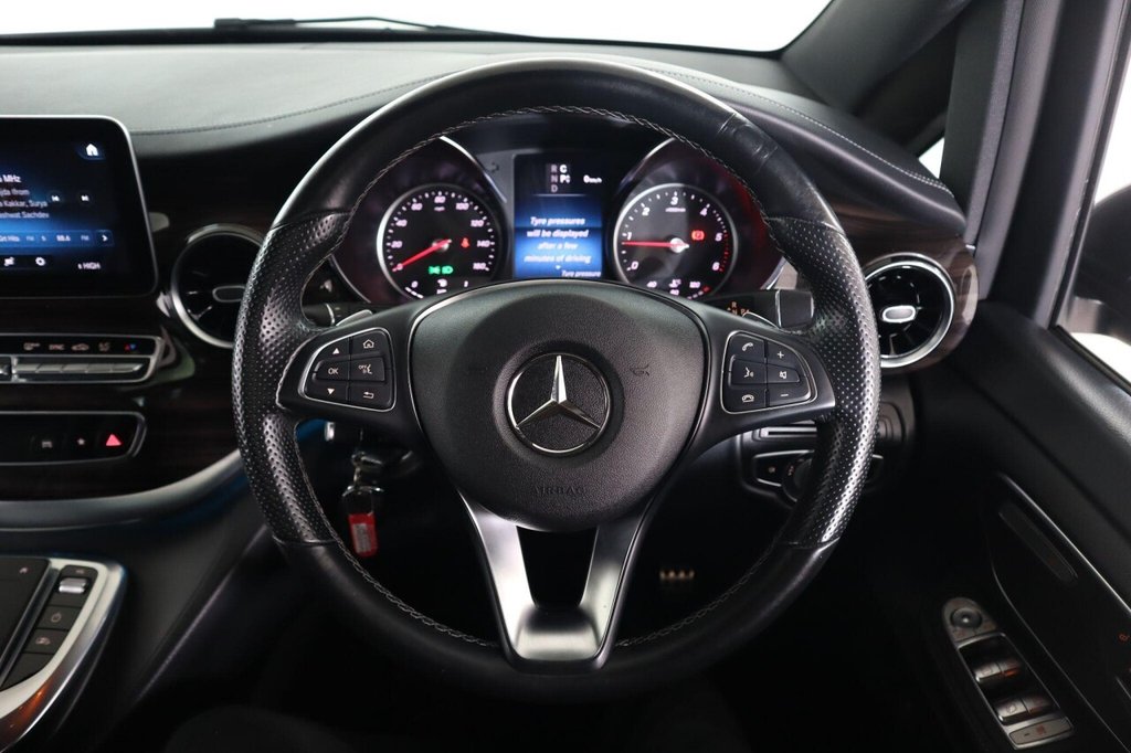 Used Mercedes-Benz V-Class 2020 for sale - 76751334: Photo 50