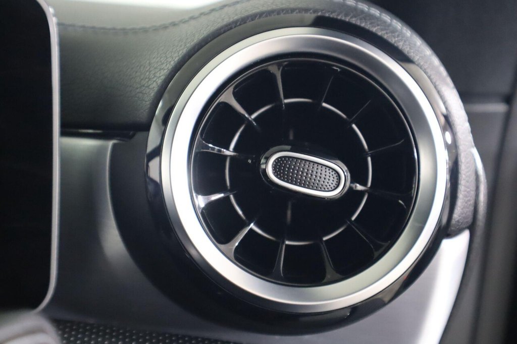 Used Mercedes-Benz CLA 2019 for sale - 76986177: Photo 40