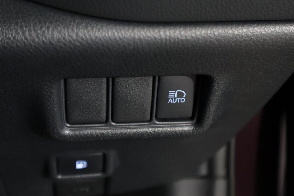 Used Toyota C-HR 2022 for sale - 76632472: Photo 26