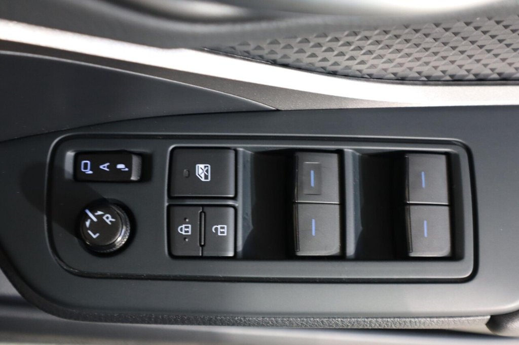 Used Toyota C-HR 2022 for sale - 76632472: Photo 27