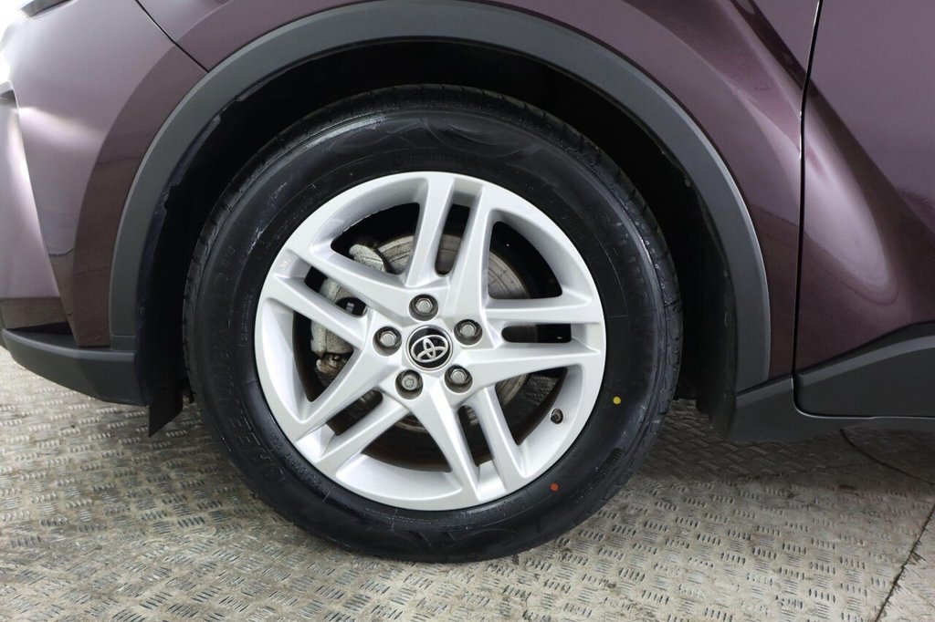Used Toyota C-HR 2022 for sale - 76632472: Photo 32