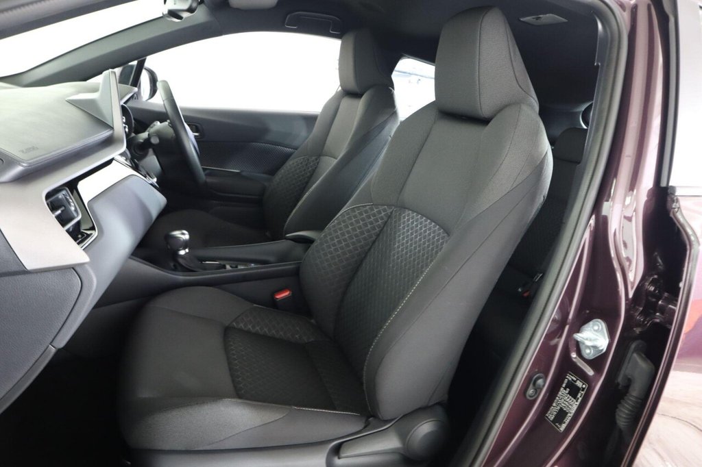 Used Toyota C-HR 2022 for sale - 76632472: Photo 42