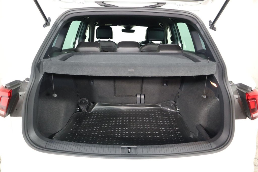 Used Volkswagen Tiguan 2020 for sale - 76798159: Photo 49