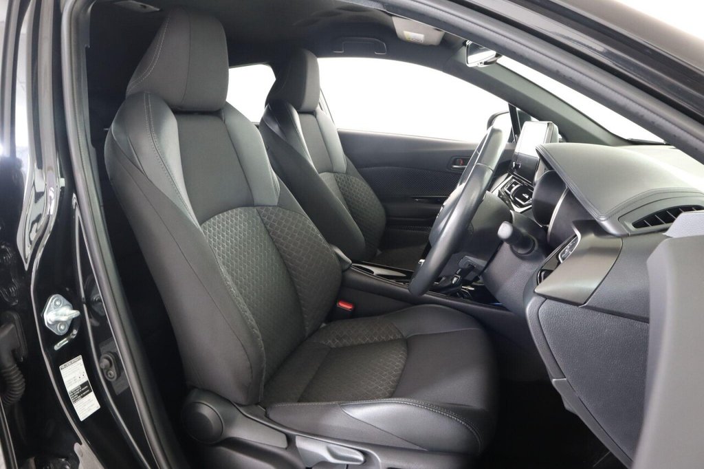 Used Toyota C-HR 2022 for sale - 76406981: Photo 14