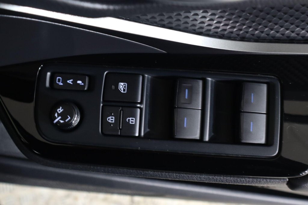 Used Toyota C-HR 2022 for sale - 76406981: Photo 25