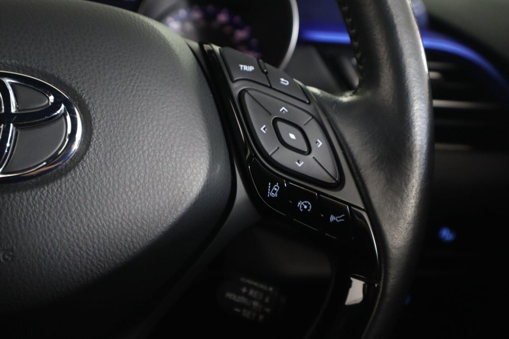 Used Toyota C-HR 2020 for sale - 76119112: Photo 17