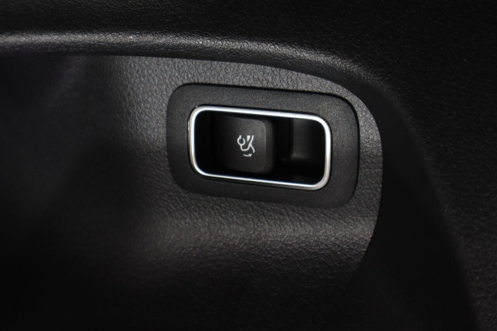 Used Mercedes-Benz CLA 2022 for sale - 77422615: Photo 25