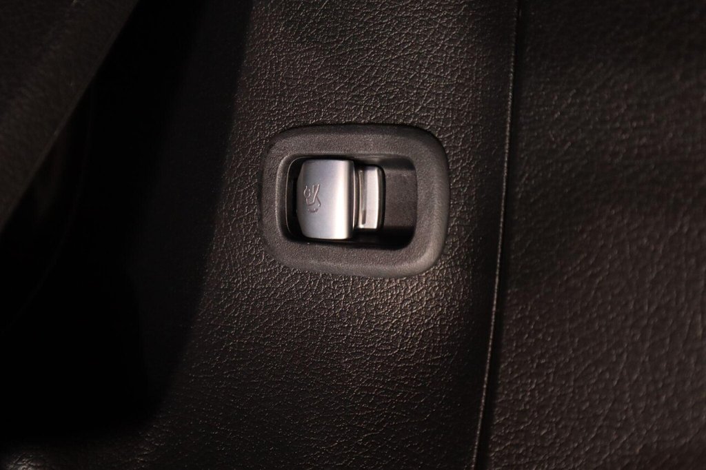 Used Mercedes-Benz C Class 2023 for sale - 76605025: Photo 25