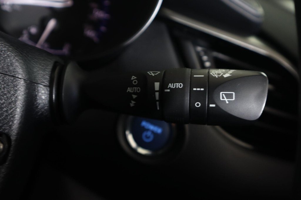 Used Toyota C-HR 2018 for sale - 77953215: Photo 18