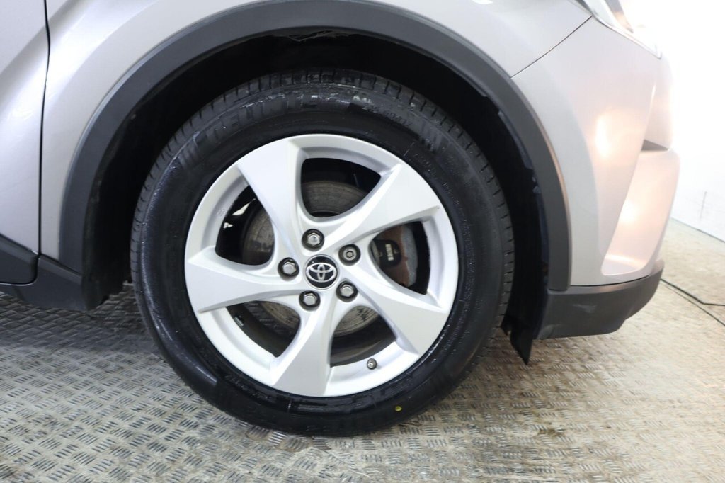 Used Toyota C-HR 2018 for sale - 77953215: Photo 27