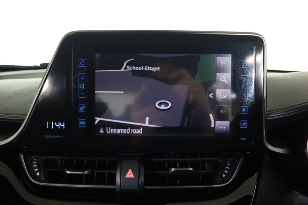 Used Toyota C-HR 2018 for sale - 77953215: Photo 30