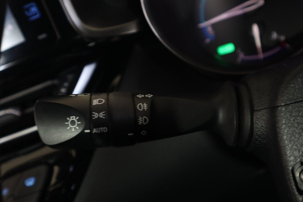 Used Toyota C-HR 2018 for sale - 77953215: Photo 43