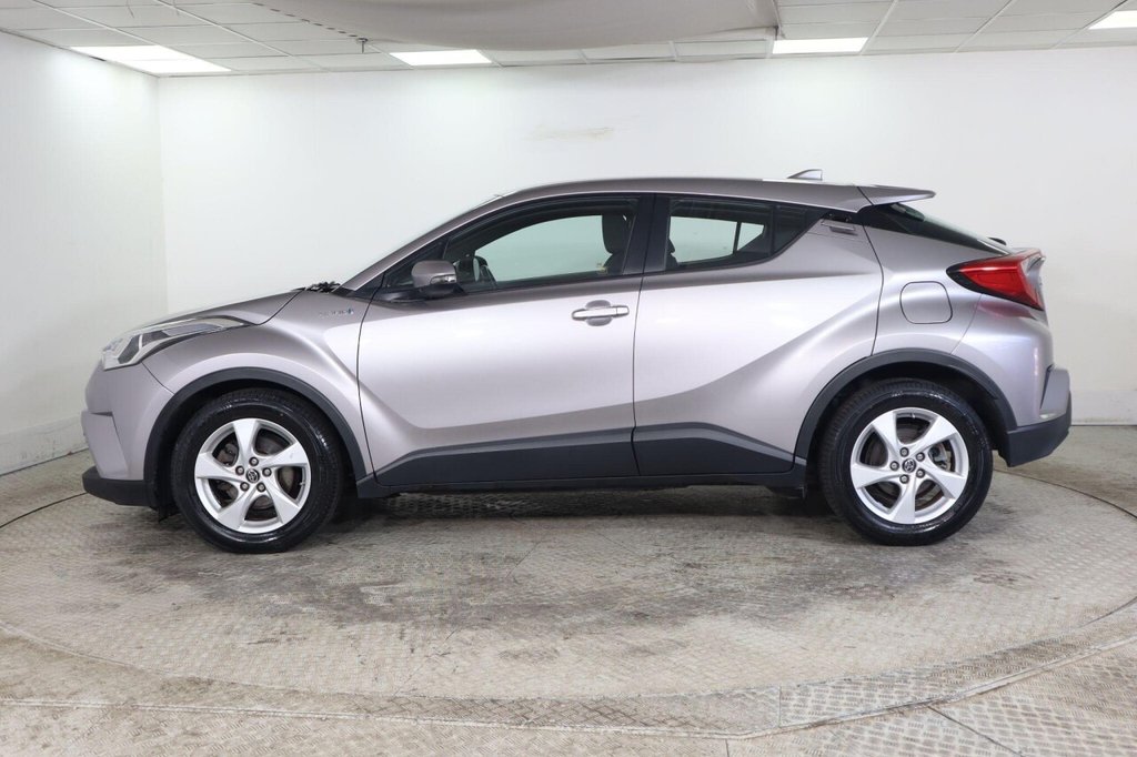 Used Toyota C-HR 2018 for sale - 77953215: Photo 6