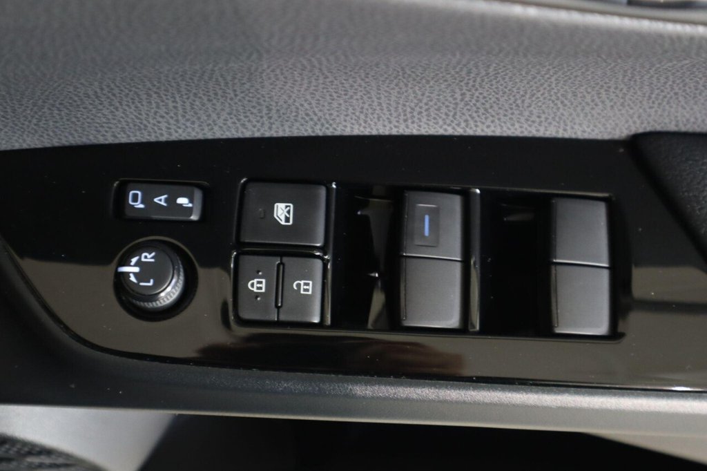 Used Toyota Prius 2022 for sale - 76386261: Photo 25