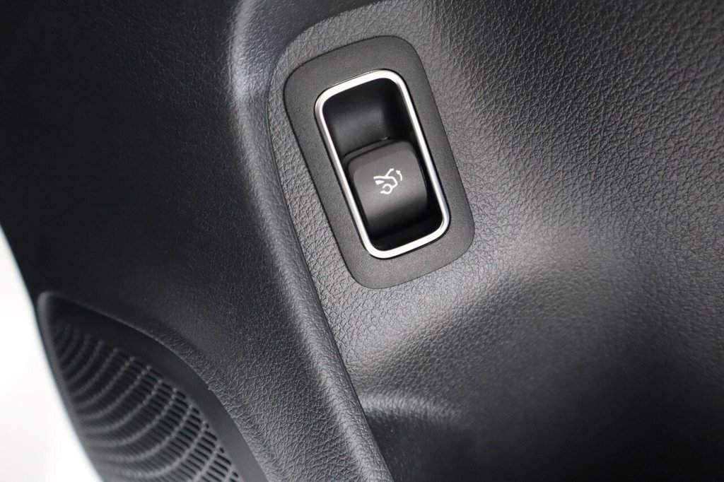 Used Mercedes-Benz CLA 2023 for sale - 76986122: Photo 38