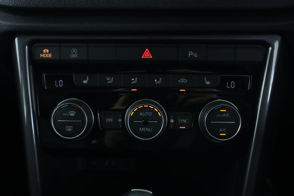 Used Volkswagen T-Roc 2021 for sale - 77153317: Photo 24