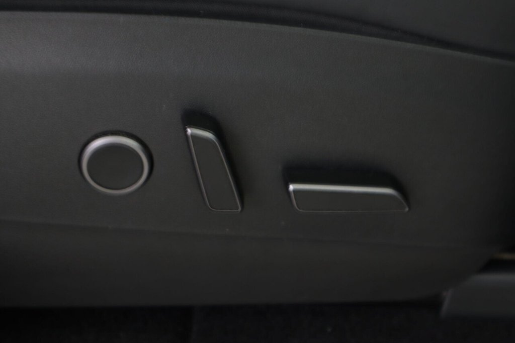 Used Tesla Model Y 2023 for sale - 77583718: Photo 22