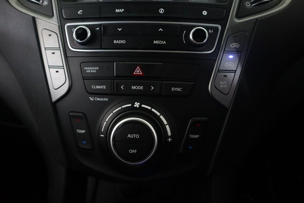 Used Hyundai Santa Fe 2018 for sale - 76559452: Photo 28