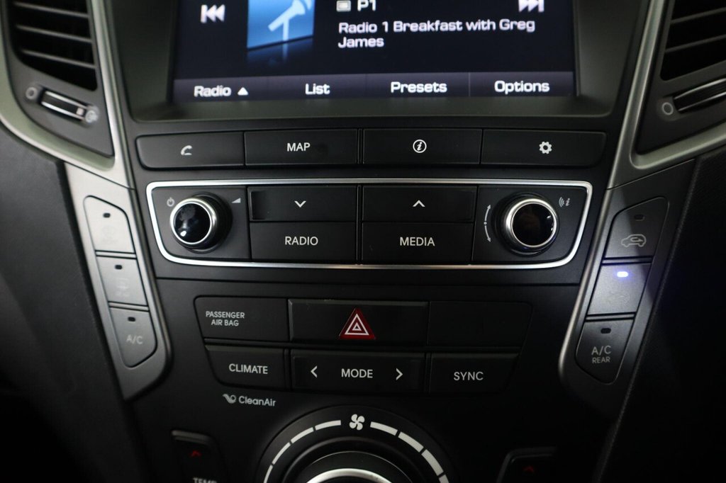 Used Hyundai Santa Fe 2018 for sale - 76559452: Photo 40