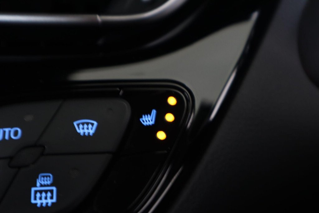 Used Toyota C-HR 2022 for sale - 76914827: Photo 22