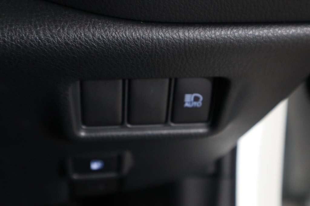 Used Toyota C-HR 2022 for sale - 76914827: Photo 24