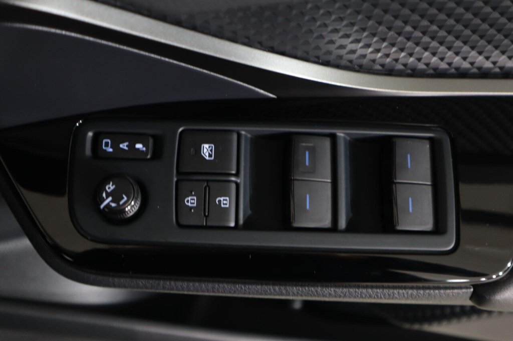 Used Toyota C-HR 2022 for sale - 76914827: Photo 25