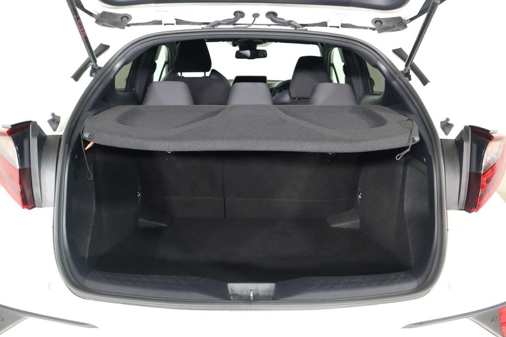 Used Toyota C-HR 2022 for sale - 76914827: Photo 43